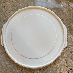 HTF Vtg Rubbermaid Servin Saver #5 Round  Flat Replacement  Lid 22 Cups Almond